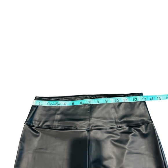 10/$25🦋 Ambiance Apparel Black Faux Leather High Rise Leggings - Size Medium - Picture 12 of 16